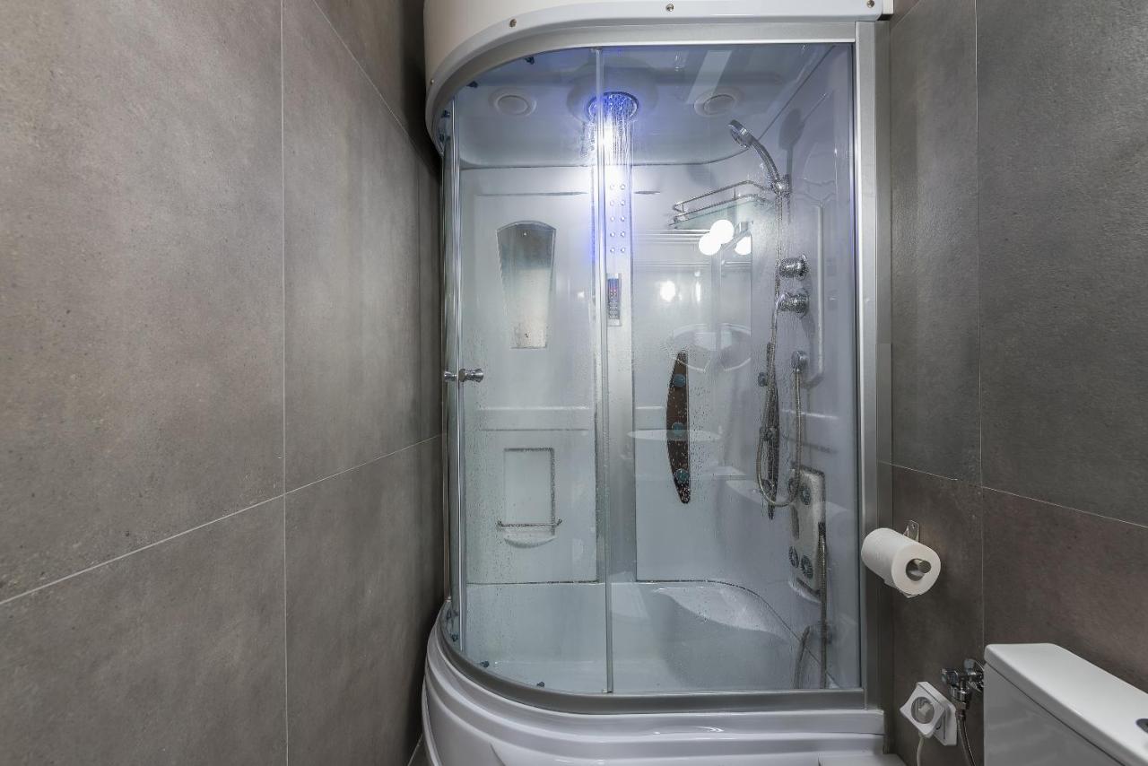 Iguana Gold Luxury Suites 1Min From Ermou Str Atenas Exterior foto
