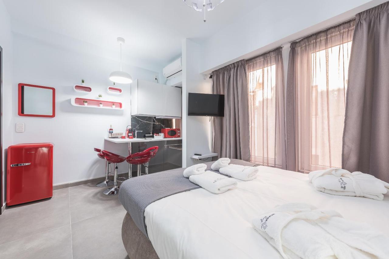 Iguana Gold Luxury Suites 1Min From Ermou Str Atenas Exterior foto