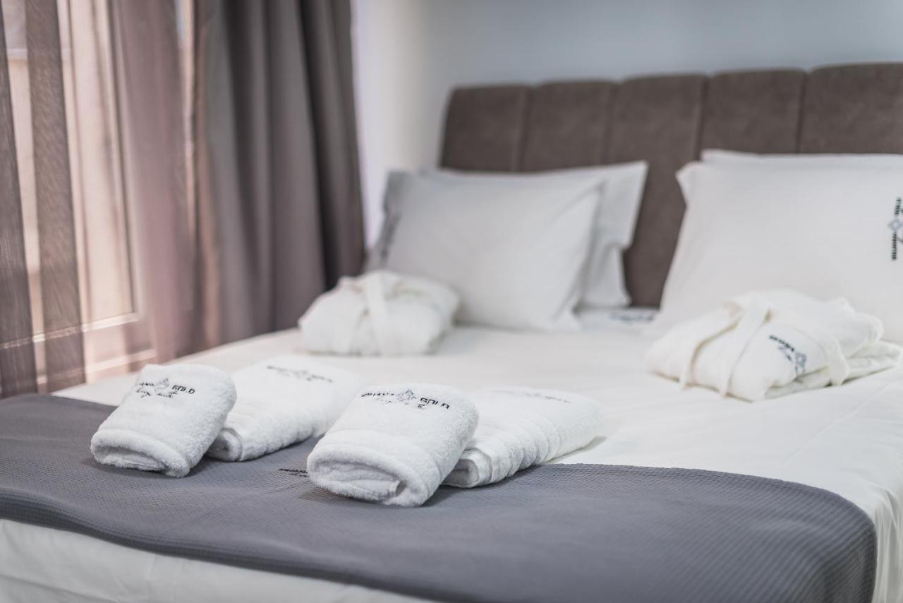 Iguana Gold Luxury Suites 1Min From Ermou Str Atenas Exterior foto